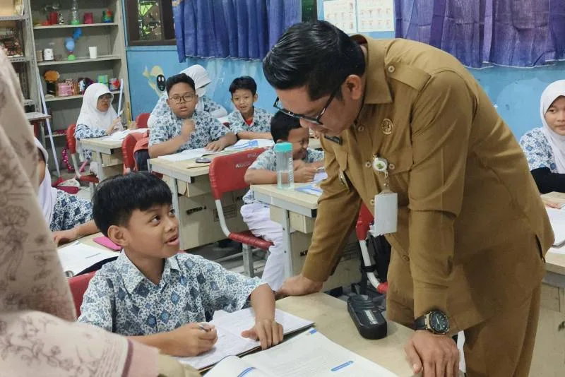 Pastikan SPMB Lancar, Wakil Wali Kota Sidak Sekolah