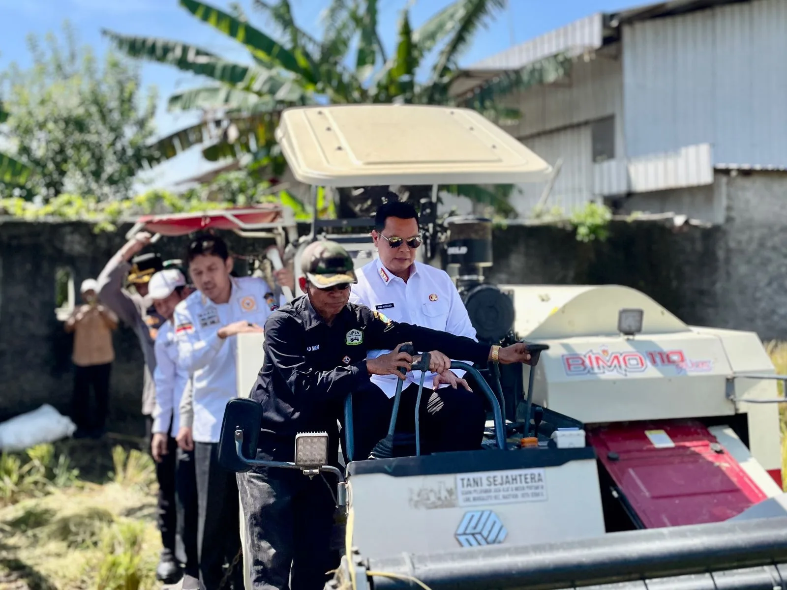 Hadiri Panen Raya Padi Serentak, Wali Kota Serang: Komitmen Nyata Dukung Kemandirian Pangan dan Petani Lokal