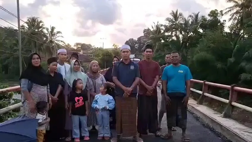 Warga dan Pemdes Tugu   Sampaikan Terima Kasih kepada Gubernur Banten Atas Perbaikan Jembatan
