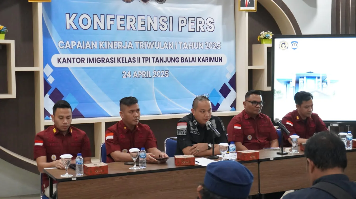 Januari-Maret 2025, Kantor Imigrasi Tanjung Balai Karimun Telah Menerbitkan 110 Layanan Izin Tinggal Keimigrasian Bagi WNA