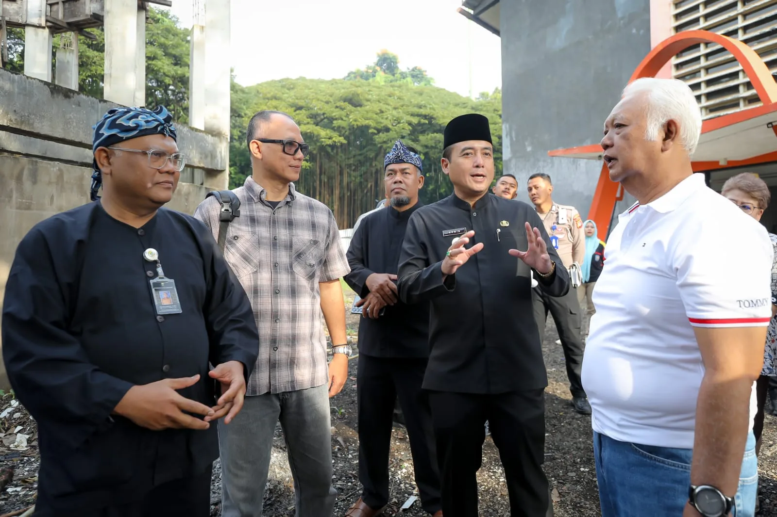 Janji Benahi Masalah Sampah, Wakil Wali Kota Bandung: Mohon Beri Waktu