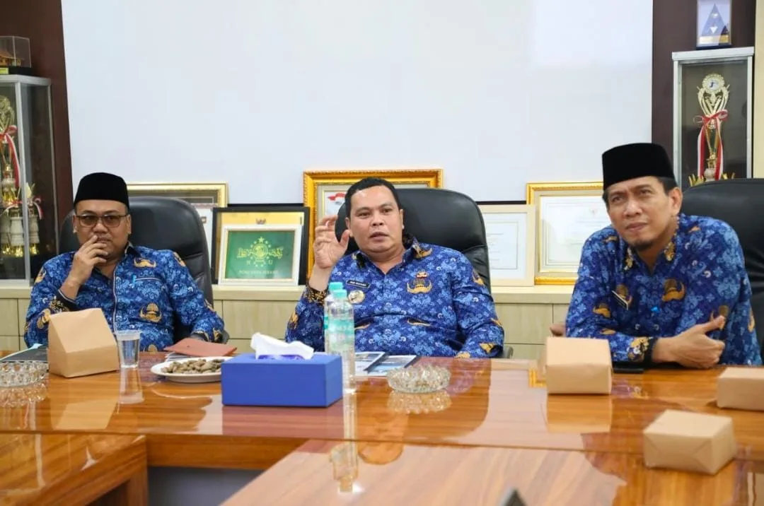 Terima Aspirasi FOKKS, Budi Tegaskan, Penerima Bosda dan Kouta SPMB di Batasi