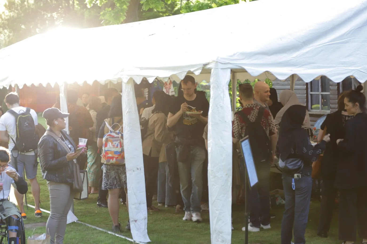 Empat Jam di Sumatra Utara: KJRI Hamburg Hadirkan Eksotisme Budaya Indonesia di Lange Nacht der Konsulate 2025