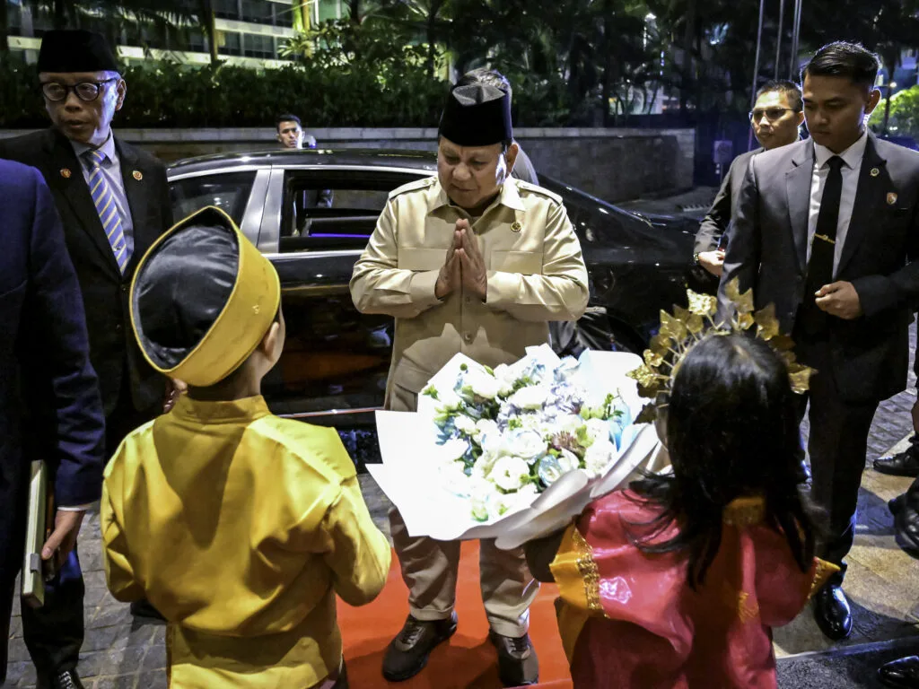 Antusiasme Dispora Indonesia Sambut Kedatangan Presiden di Kuala Lumpur