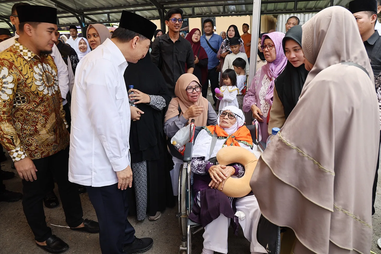 Wakil Gubernur Banten Lepas Jamaah Haji Kloter 54 JKG Kota Cilegon