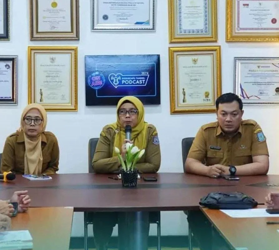 Dukung SPMB 2025, Disdukcapil Tangsel Jemput Bola Layanan Adminduk di Sekolah