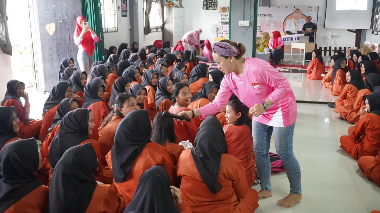 DWP Kanim TBK Hadir di SMA Negeri 5 Karimun, Sosialisasikan Kesehatan Reproduksi Bagi Remaja