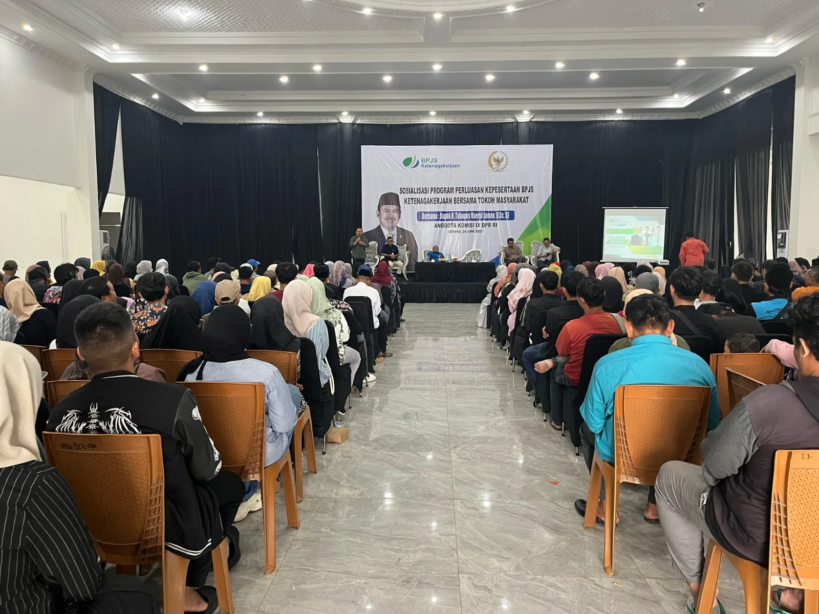 BPJS Ketenagakerjaan Bersama DPR RI Gelar Sosialisasi Program Jaminan Sosial Ketenagakerjaan Kepada Pekerja Informal di Kota Serang