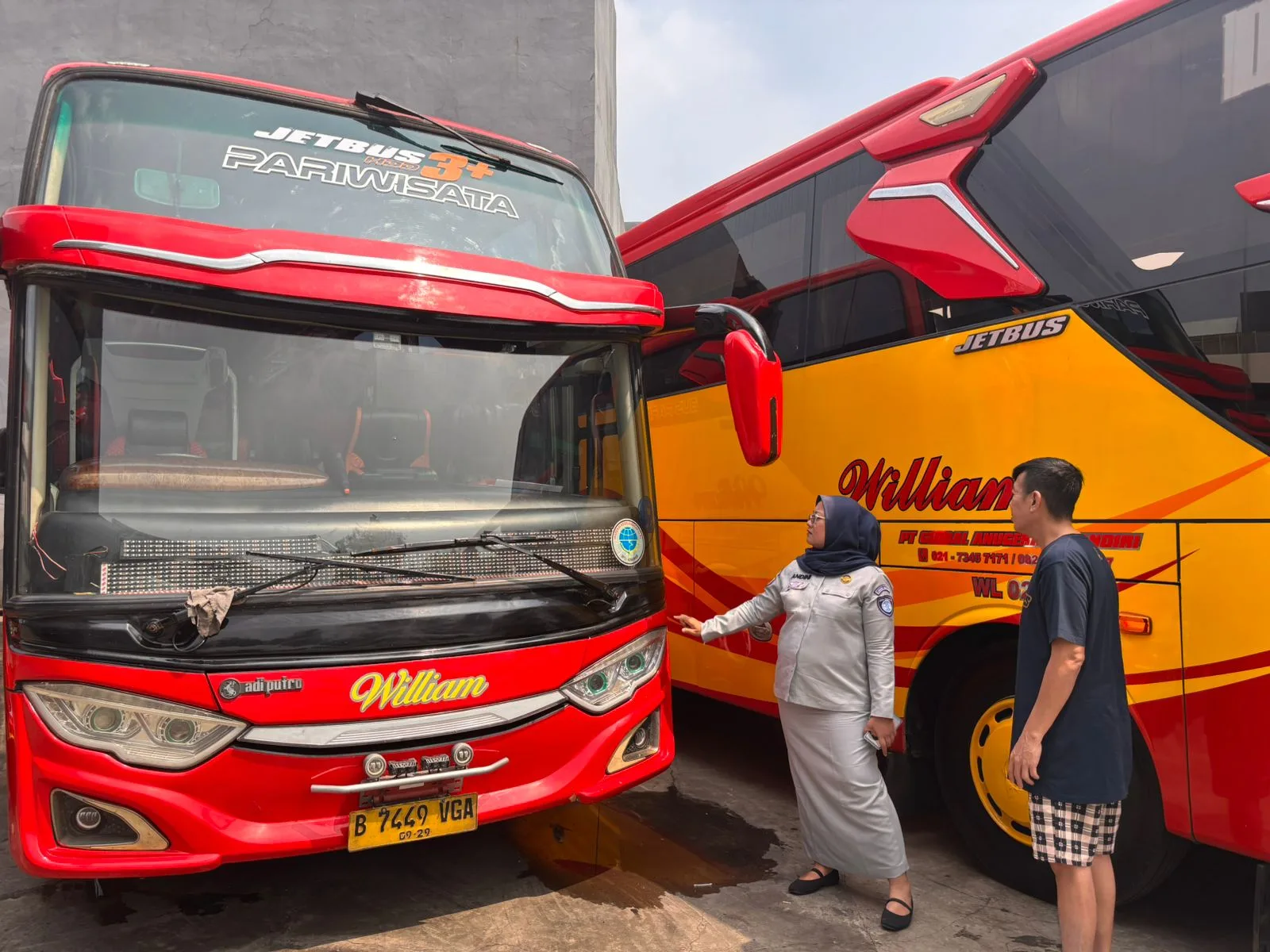 Pastikan Armada Dalam Kondisi Prima,Petugas Jasa Raharja Lakukan Rampcheck di PO Global Anugerah Mandiri