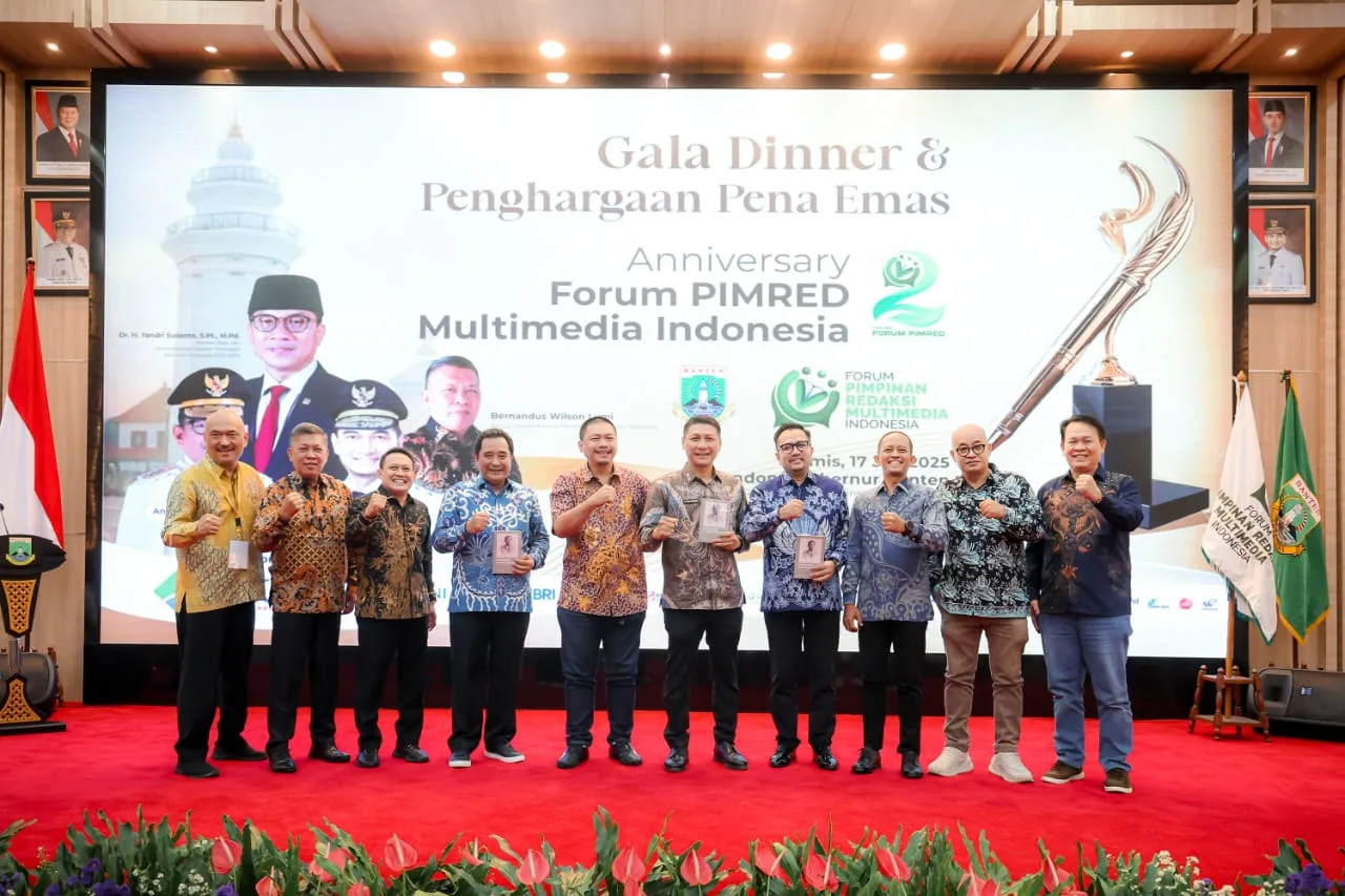 Gubernur Banten Raih Pena Emas 2025 Forum Pimred Multimedia Indonesia