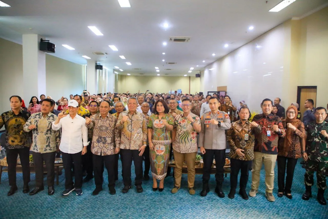 Menkop Budi Arie Luncurkan 54 Koperasi Merah Putih Di Tangsel: Siap Jadi Percontohan Nasional dan Atasi Kemiskinan