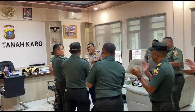 Dandim 0205 Tanah Karo Ucapkan Selamat Ulang Tahun Kepada Kapolres Tanah Karo AKBP Eko Yulianto,SH SIK MM M.Tr Opsla ke 46