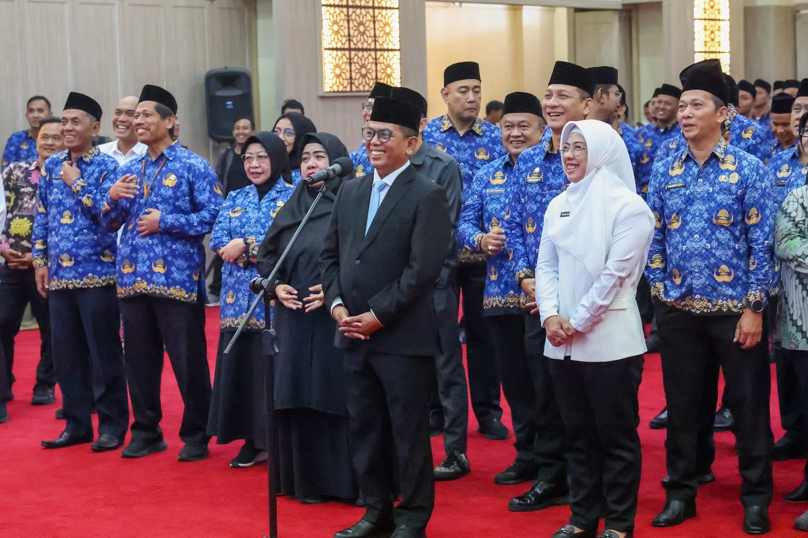 Gubernur Banten Andra Soni Serahkan 9.709 SK PPPK Pemprov Banten
