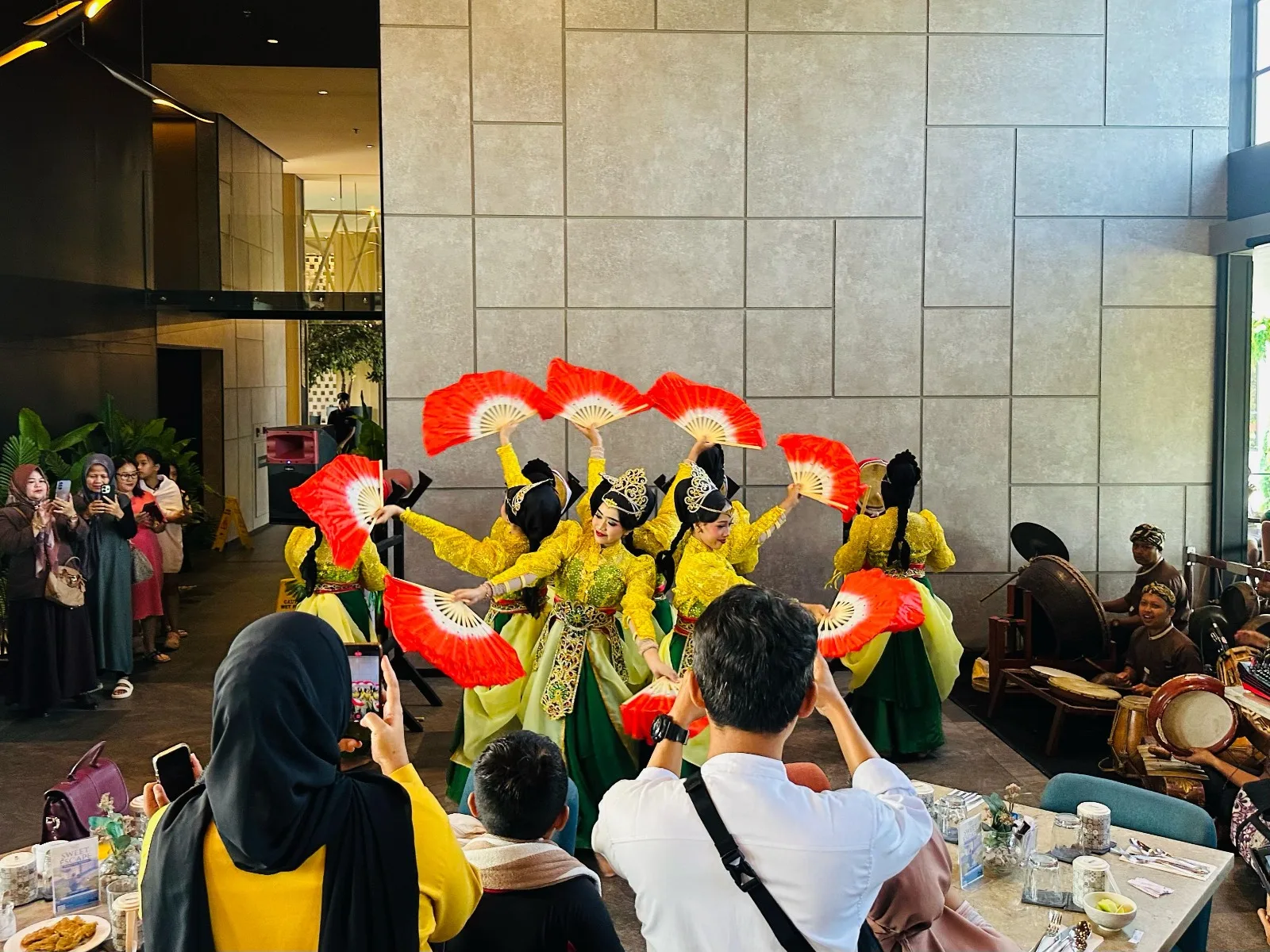 Aston Serang Hotel & Convention Center Meriahkan HUT Kota Serang Ke-18 Dengan Promosi Spesial dan Pertunjukan Budaya