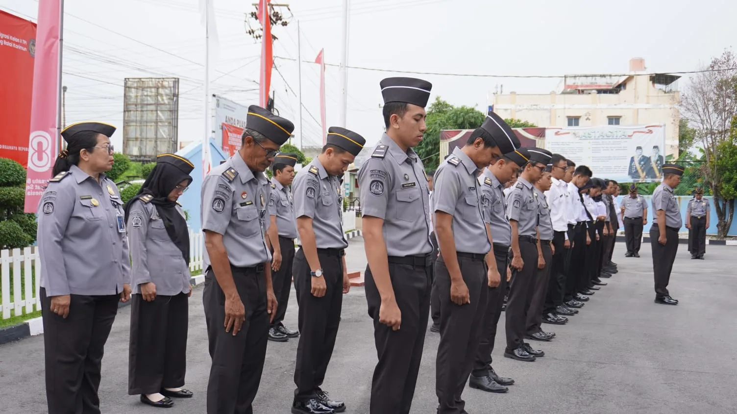 Gelar Apel Pagi Jelang HUT Kemerdekaan RI, Kepala Imigrasi Tanjung Balai Karimun Ingatkan Jajarannya
