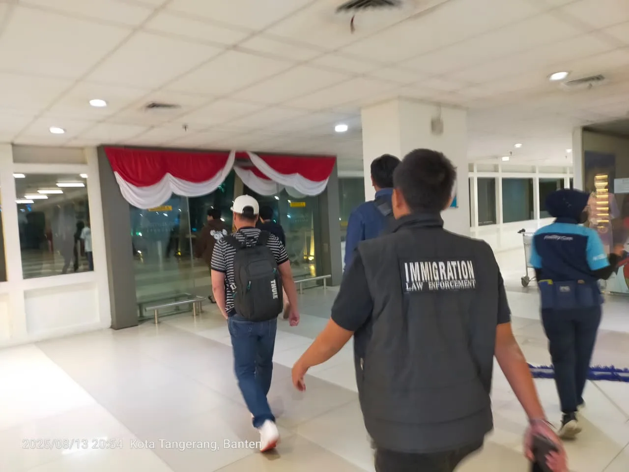 Kantor Imigrasi Kelas II TPI Cilegon Deportasi Warga Negara Korea Selatan yang Melanggar Peraturan Keimigrasian