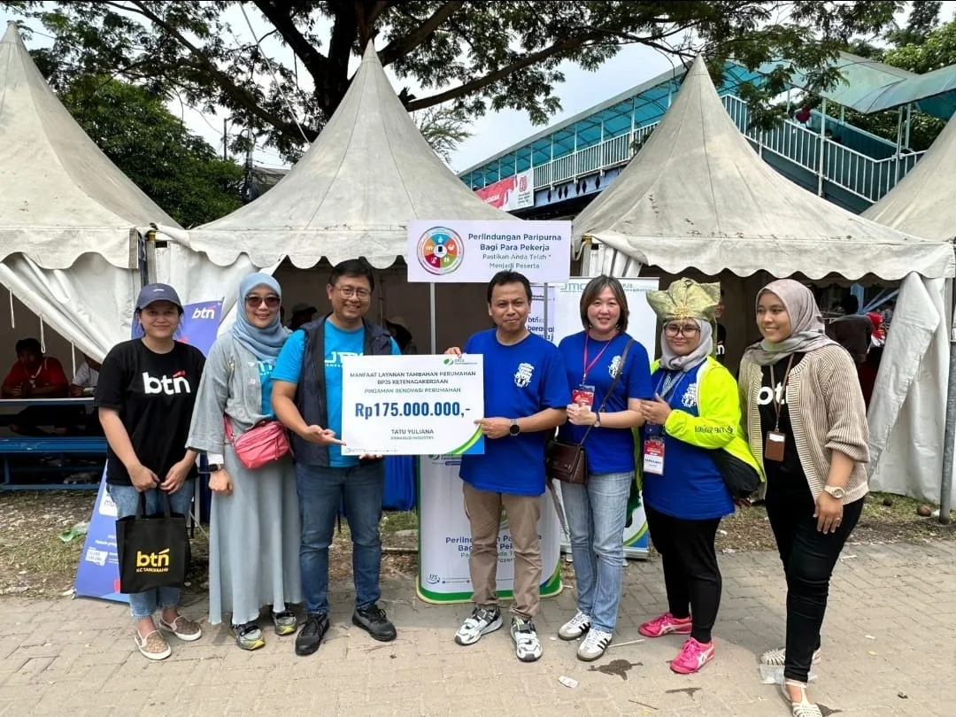 BPJS Ketenagakerjaan Cabang Cikokol Serahkan Manfaat Program MLT Kepada Karyawan PT Panarub Industry Sebesar Rp.175 Juta