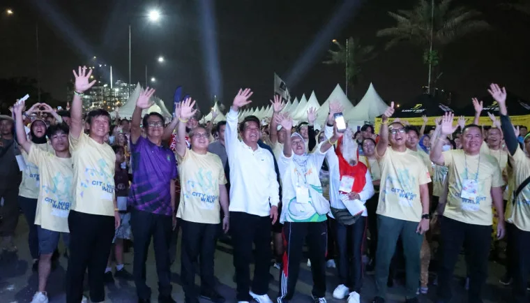 Bupati Tangerang Apresiasi Gerak Jalan Malam dan Gebyar UMKM Paramount Estate