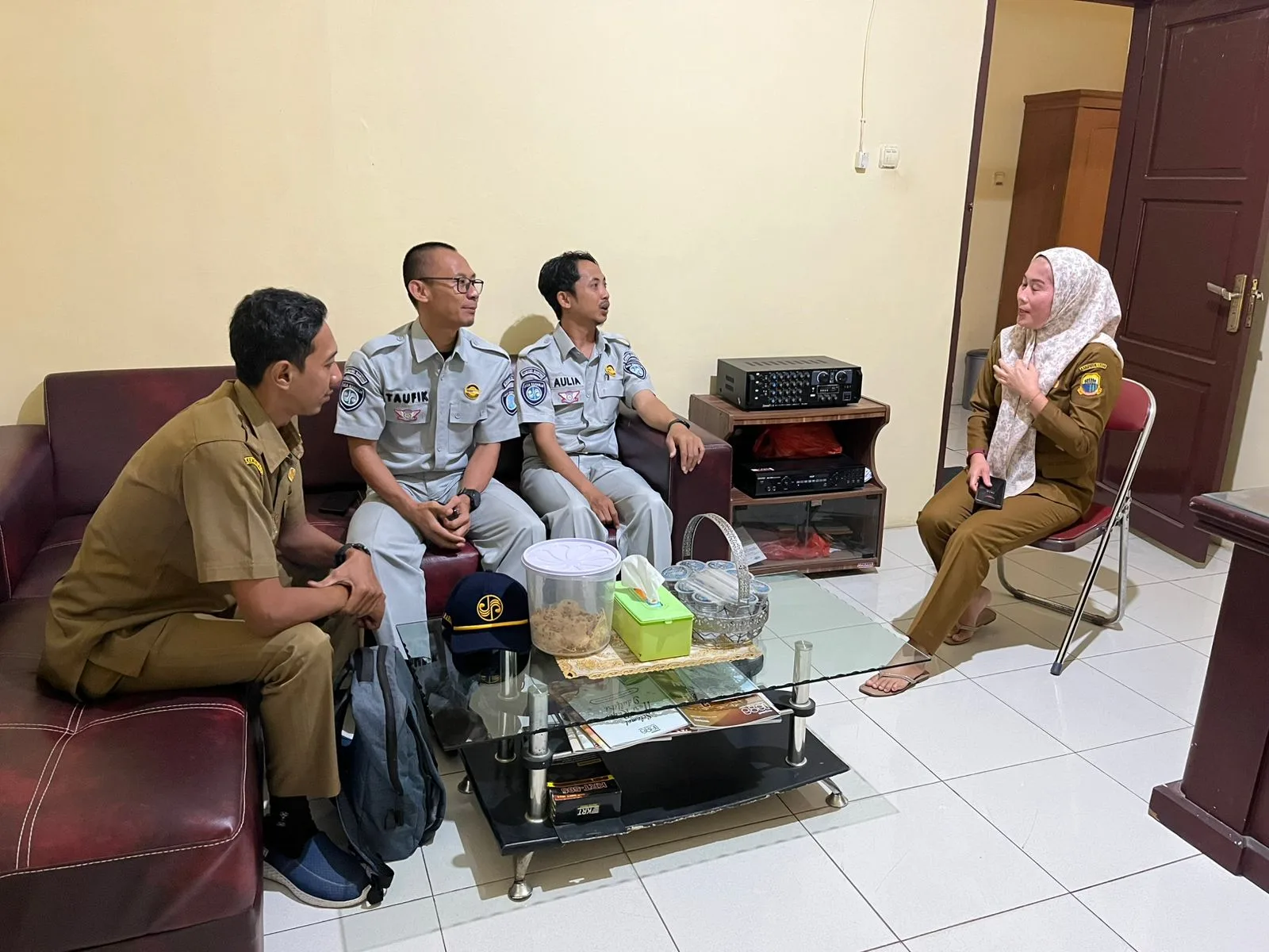 Kunjungi Kantor Dinas Lingkungan Hidup, Jasa Raharja Ingatkan Kendaraan Dinas Yang Telah Jatuh Tempo