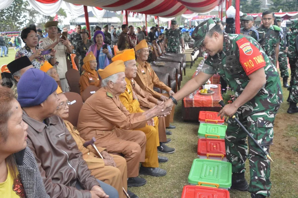 Pangdam I/BB Mayjen TNI Rio Firdianto Tutup TMMD ke-125 Kodim 0205 Tanah Karo, TNI Tuntaskan Pembukaan dan Pengkerasan Jalan