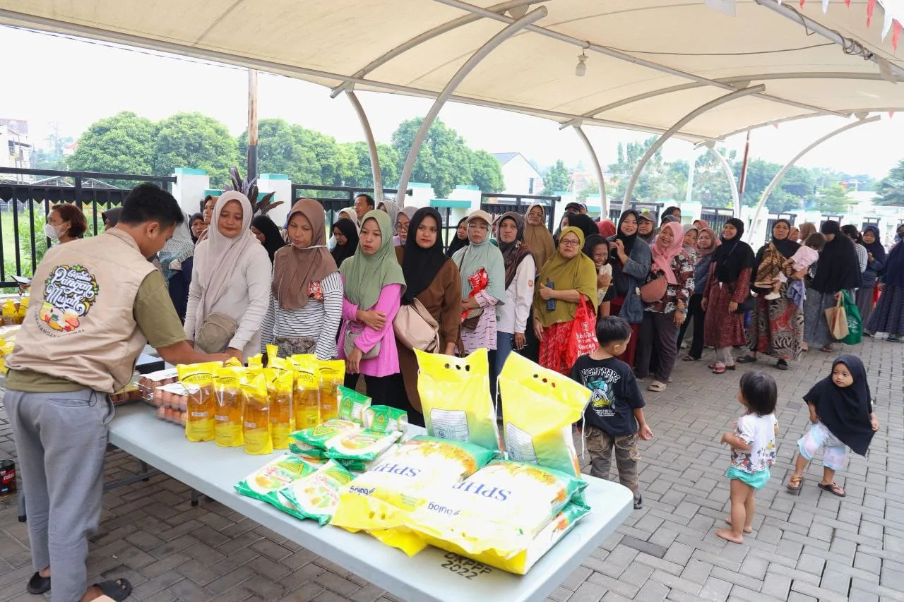 Gerakan Pangan Murah Tangsel di Ciputat Timur, Warga Antusias Buru Sembako Harga Terjangkau