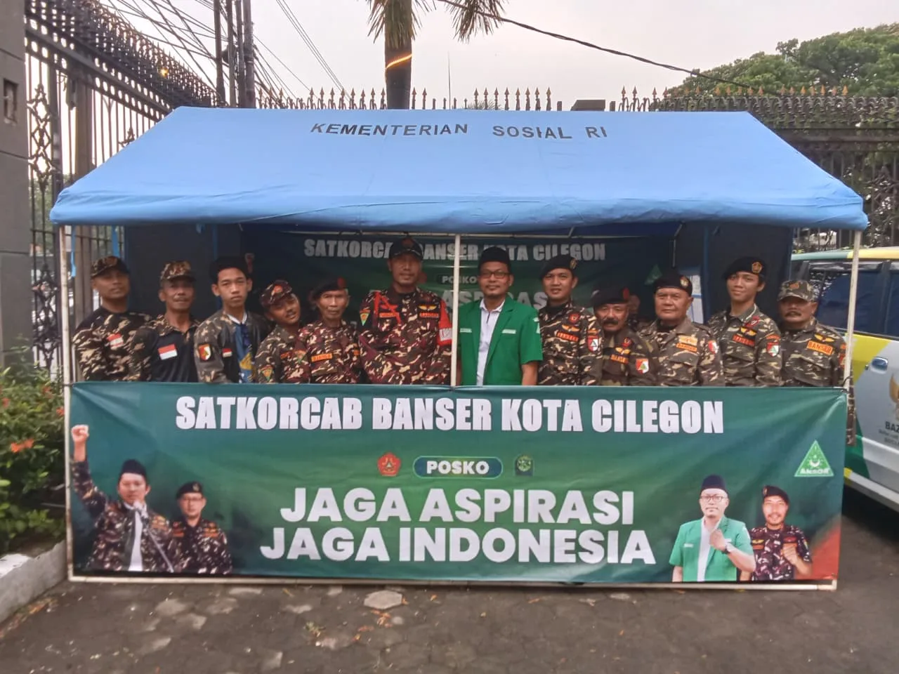 GP Ansor dan Banser Cilegon Dirikan Posko “Jaga Aspirasi, Jaga Indonesia”: Sentuhan Humanis di Jantung Kota